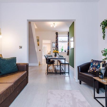 Stunning 3-Bed Home In Nantwich By 53 Degrees Property - Amazing Location, Ideal For Groups - Sleeps 6 Buitenkant foto