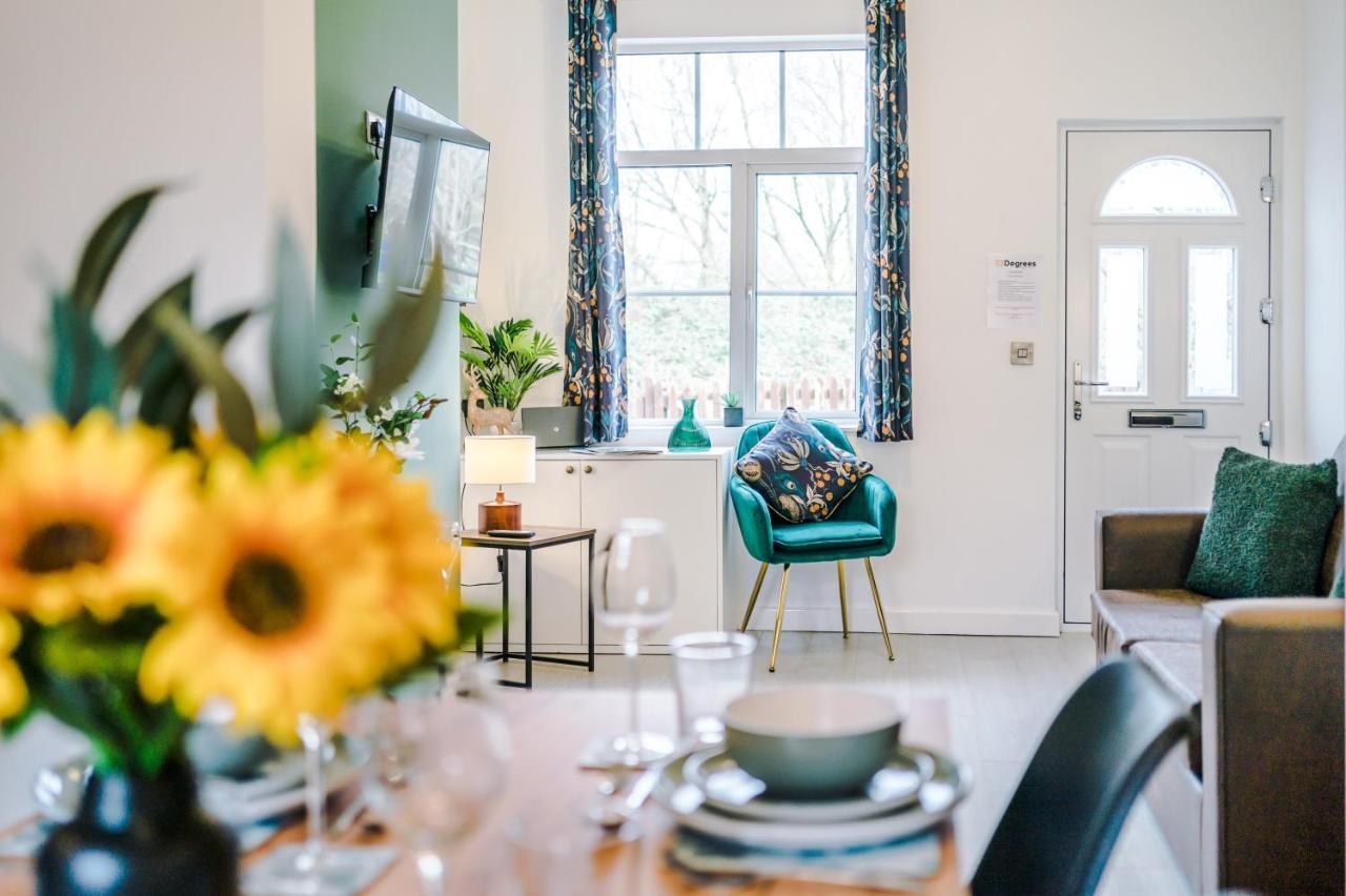 Stunning 3-Bed Home In Nantwich By 53 Degrees Property - Amazing Location, Ideal For Groups - Sleeps 6 Buitenkant foto